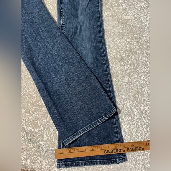 Banana Republic Dark Blue Low Rise Bootcut Jeans. Size 4L - Picture 3 of 6